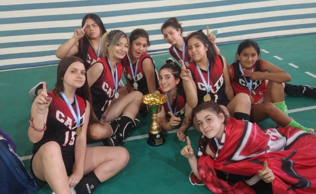 Club Atlético Independiente de Burzaco - VOLEY / MAYORES FEMENINO Este  domingo 20/11 a partir de las 15:00 hs, se estarán jugando las SEMIFINALES  de local! Las chicas se enfrentan a Cañuelas